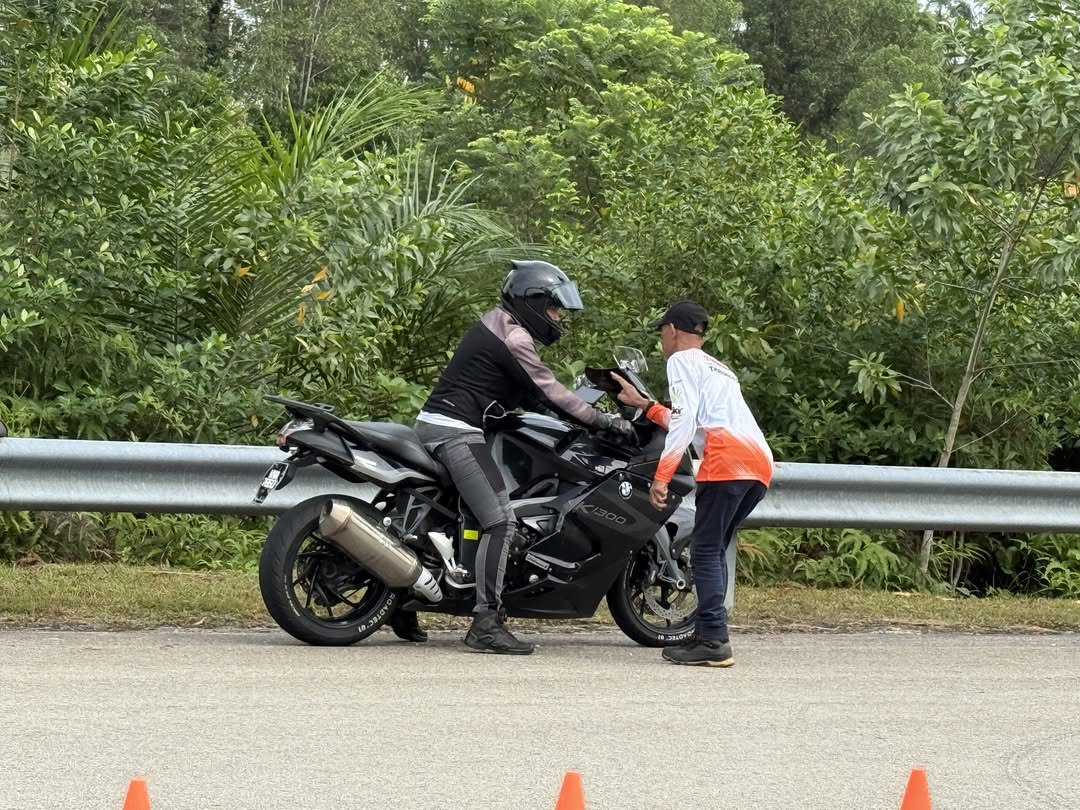 Defensive Riding Techniques Every Malaysian Rider Should Master