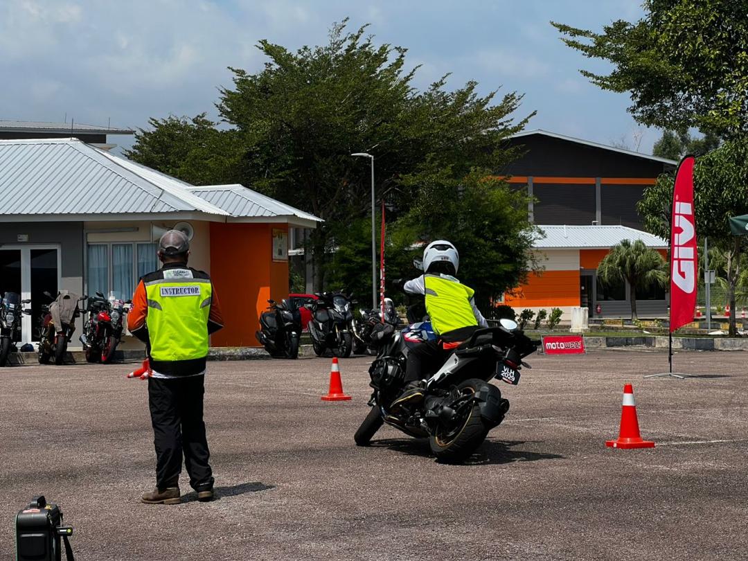Top 10 Motorcycle Safety Tips Every Rider Should Know (Malaysia Edition)
